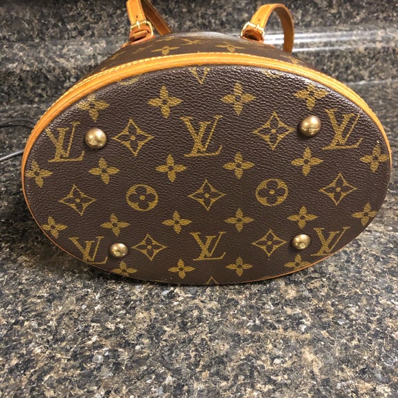 Louis Vuitton bucket purse❤️❤️❤️ - Picture 3 of 6